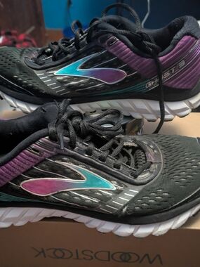 Brooks Ghost 9 Women's Black with Purple & Teal Running Shoes Size 8